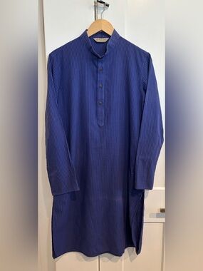 Men's Striped Mandarin Collar Slim Fit Tunic. Size M